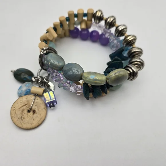 Multicolor Beaded Bracelet - Picture 3 of 9